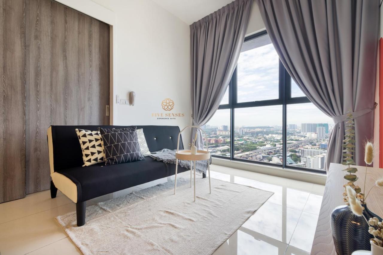 Continew Residences By Five Senses Aparthotel
